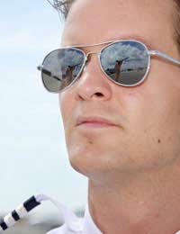 Choosing The Right Aviation Sunglasses